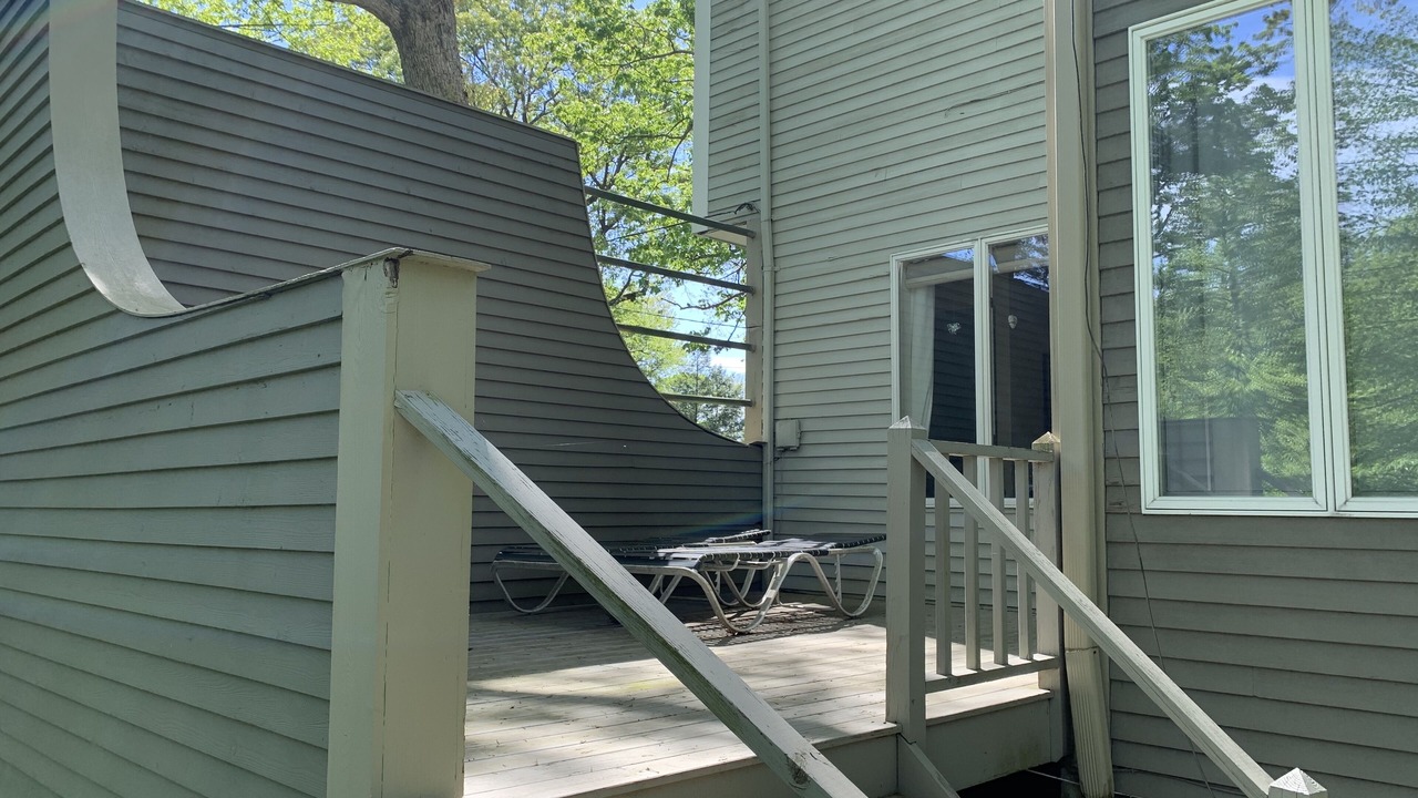 Photo of Patio Balcony in New Rochelle