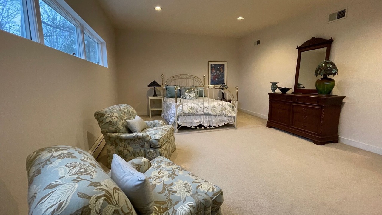 Photo of Bedroom in New Rochelle