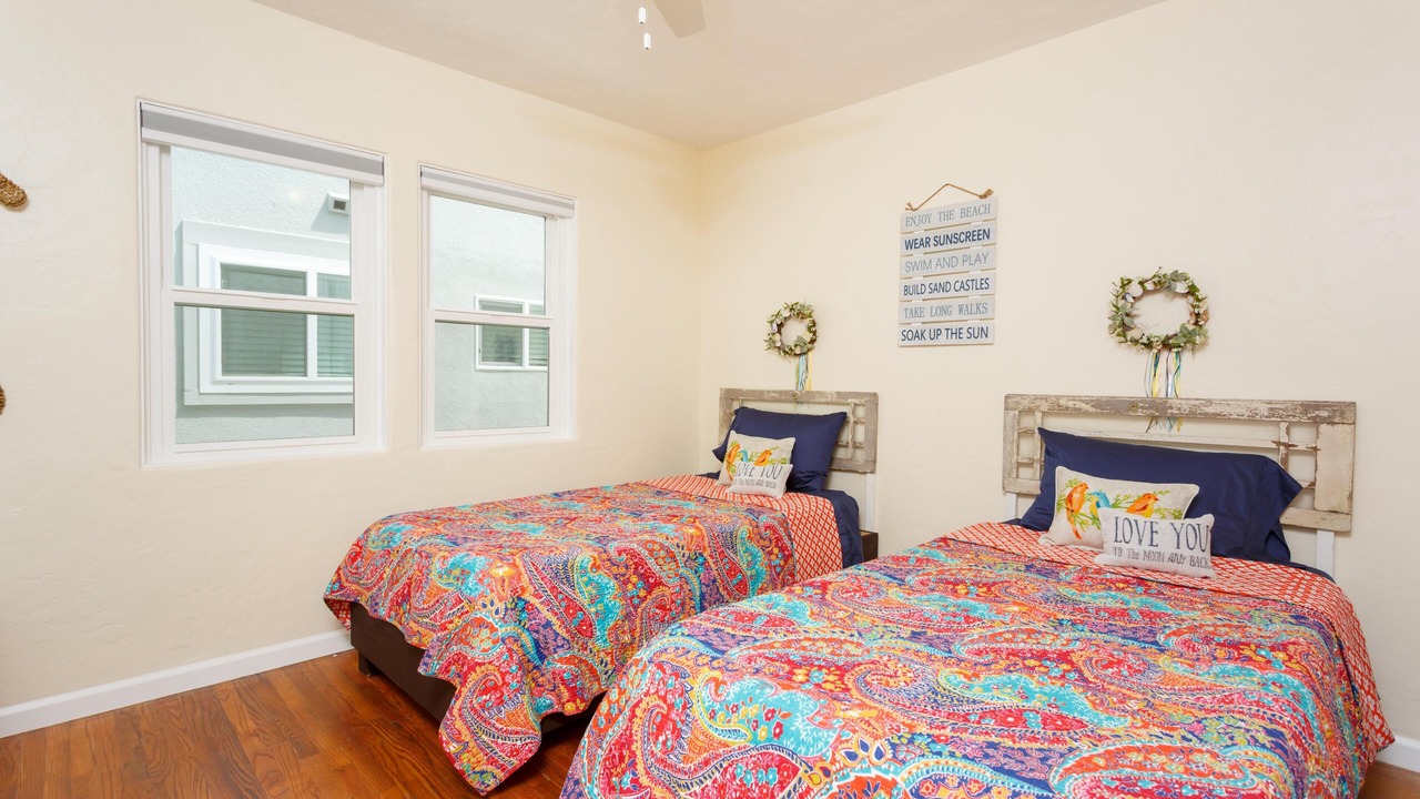 Photo of Bedroom in South Mission Beach