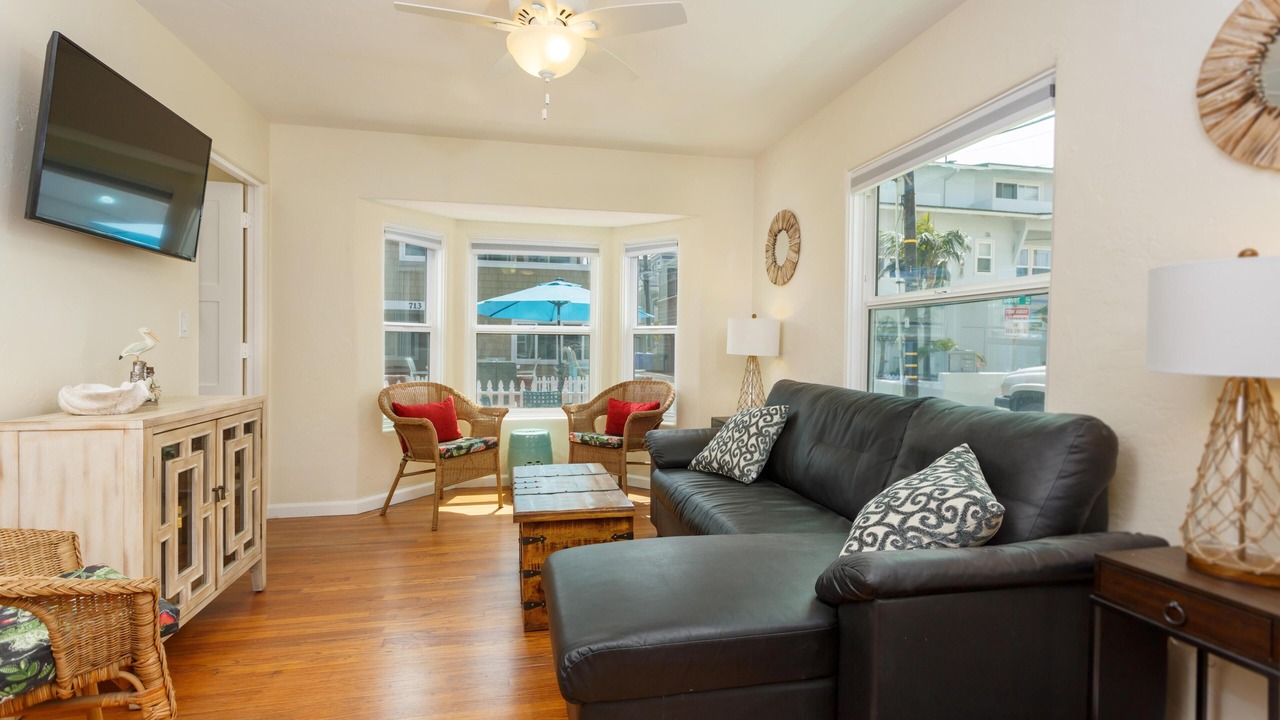 Photo of Livingroom in South Mission Beach