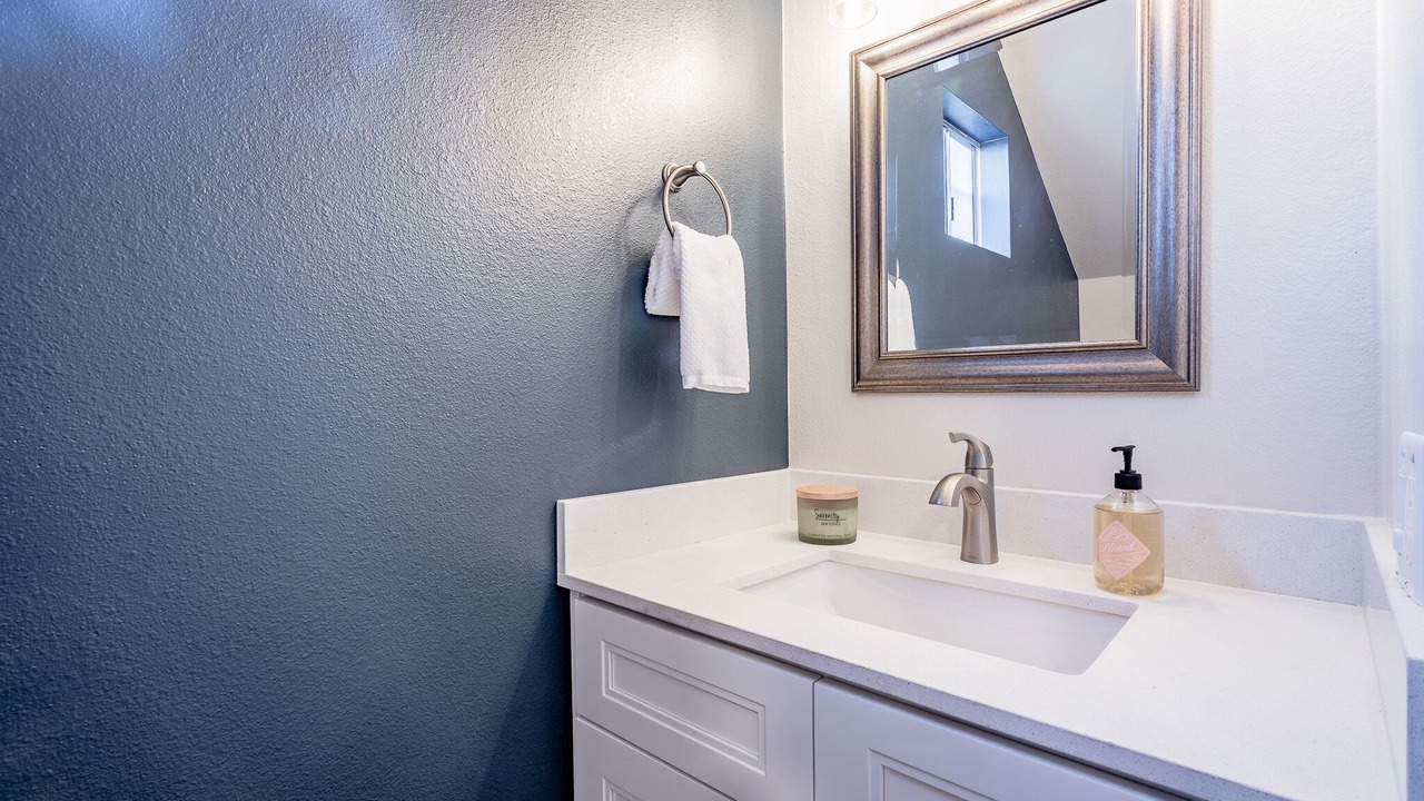 Photo of Bathroom in Midway City