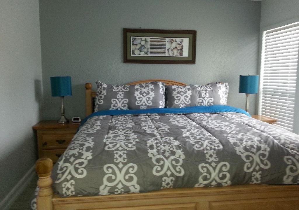 Photo of Bedroom in Gulf Gate Estates