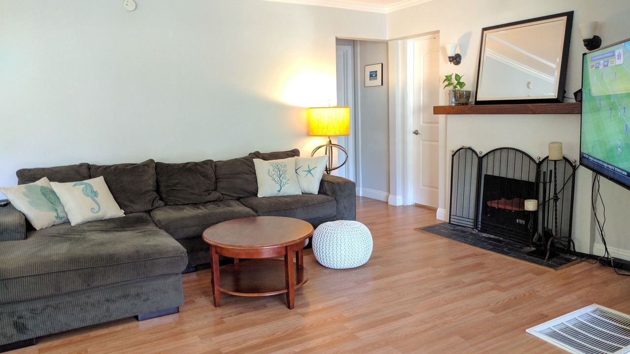 Photo of Bedroom in Beverly Glen