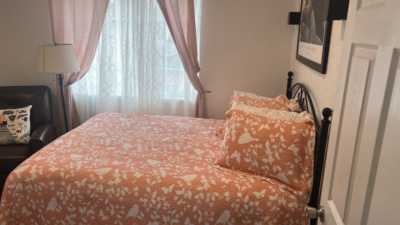 Photo of Bedroom in South Gate