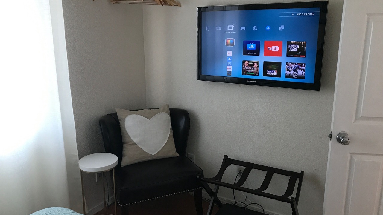 Photo of Bedroom in South Gate