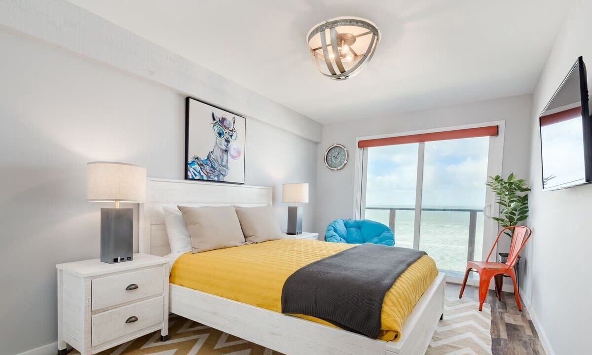 Photo of Bedroom in La Selva Beach