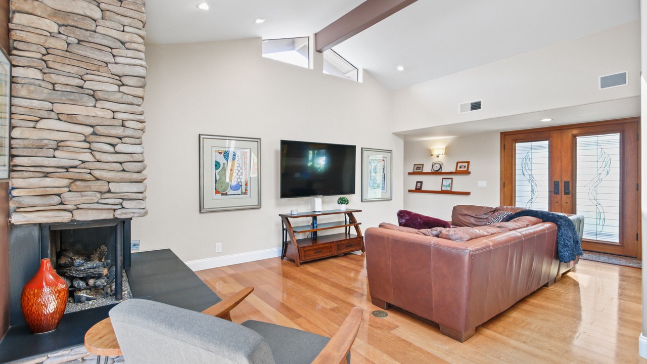 Photo of Livingroom in Laguna Niguel