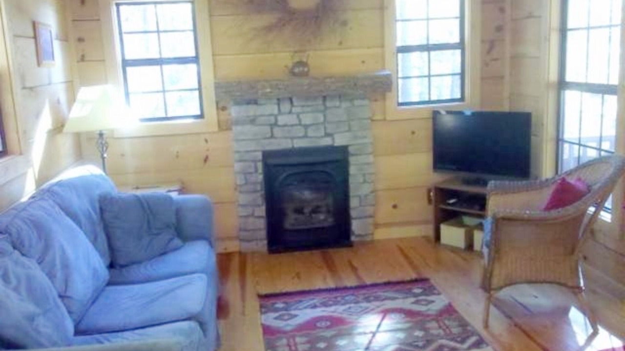 Photo of Livingroom in Hendersonville