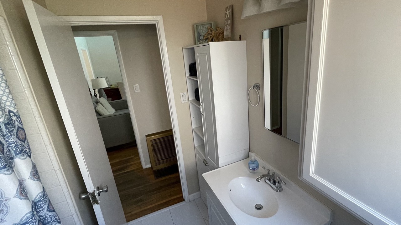 Photo of Bathroom in Harbor