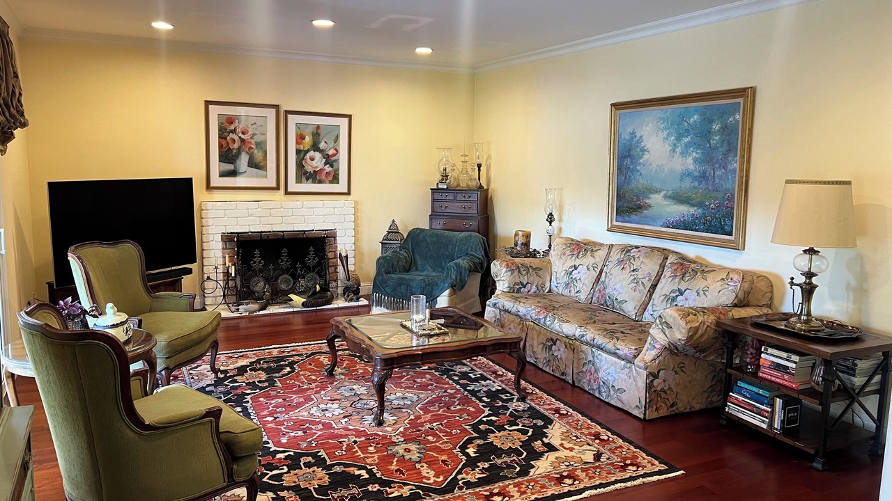 Photo of Livingroom in Cambrian Community