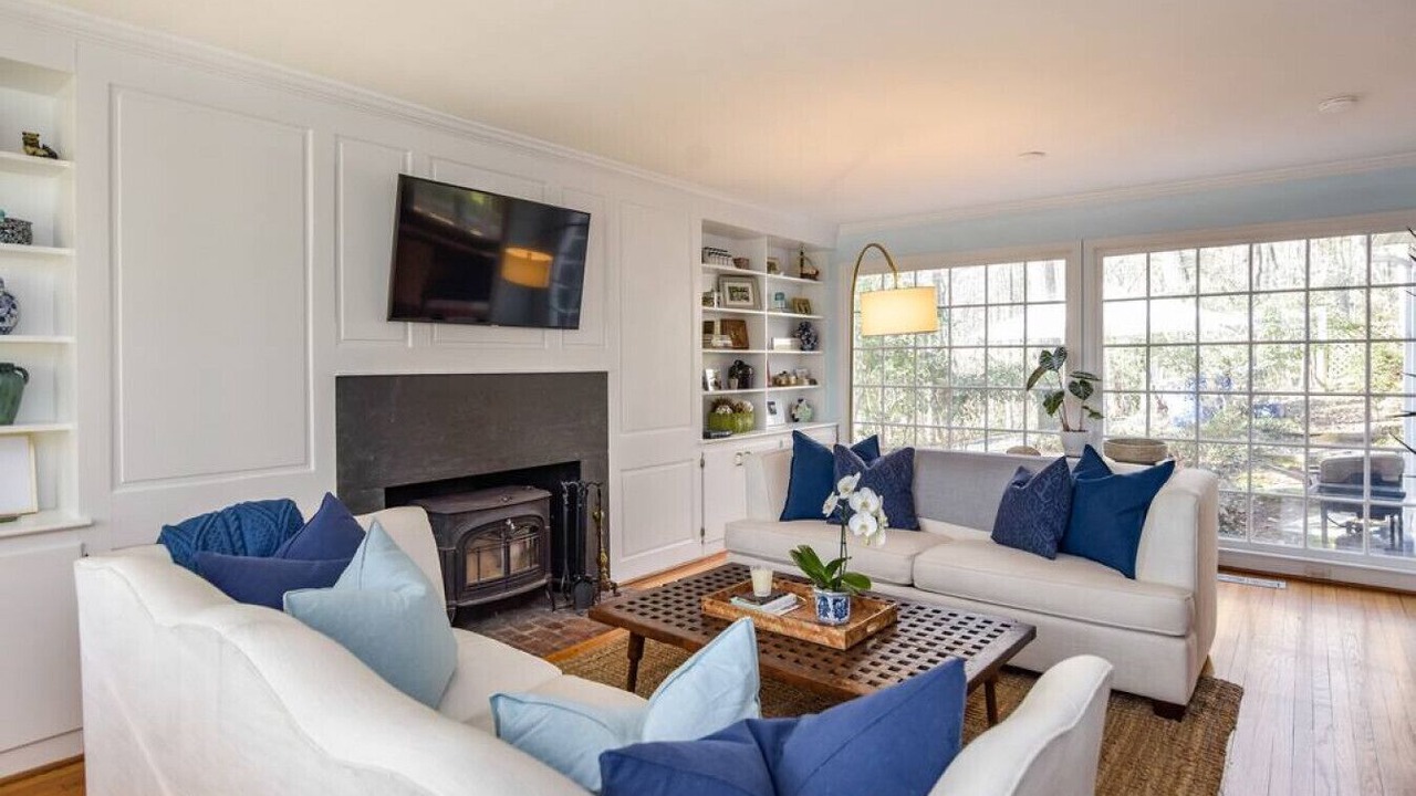 Photo of Livingroom in Chapel Hill