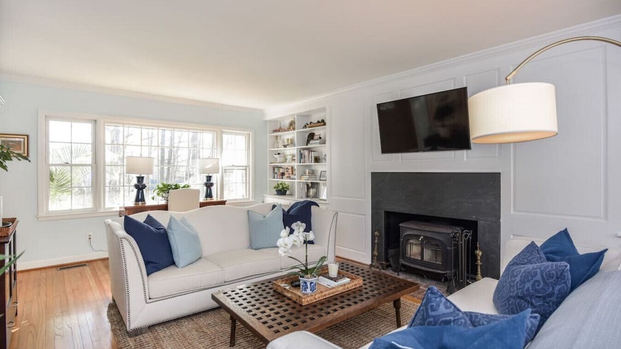 Photo of Livingroom in Chapel Hill