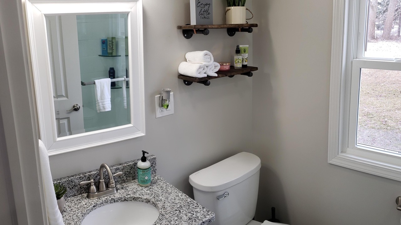 Photo of Bathroom in Niagara Falls