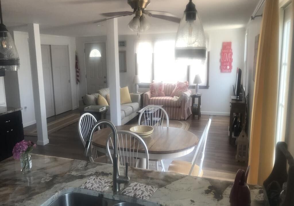 Photo of Livingroom in Surf City