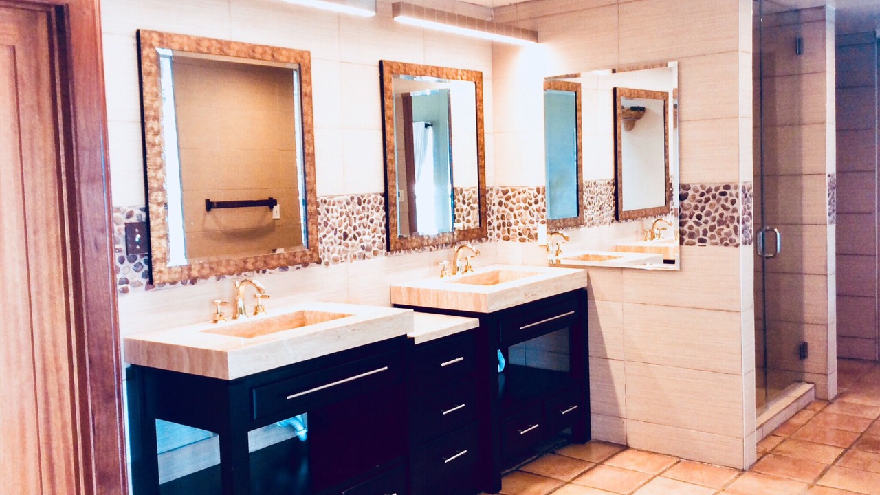 Photo of Bathroom in Port Howe