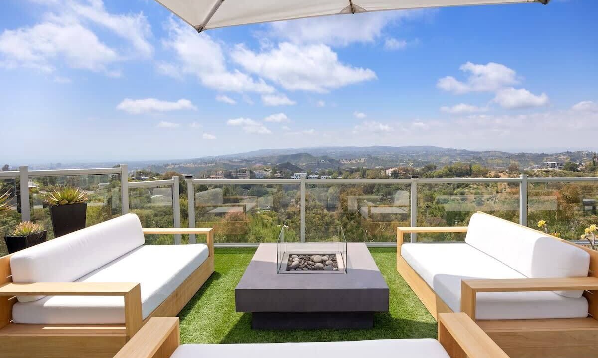 Photo of Outdoor in Hollywood Hills