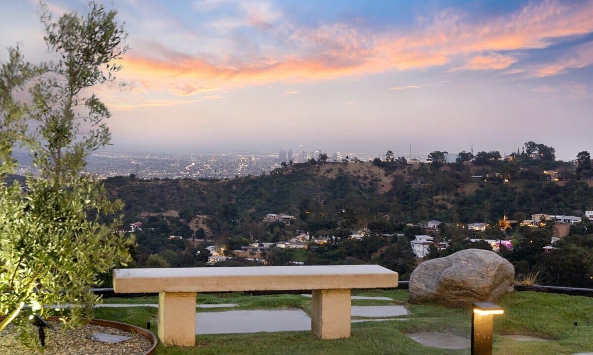 Photo of Others in Hollywood Hills