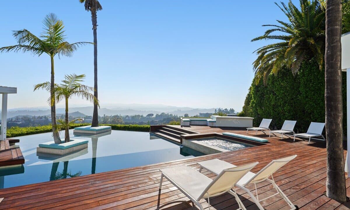 Photo of Outdoor in Hollywood Hills