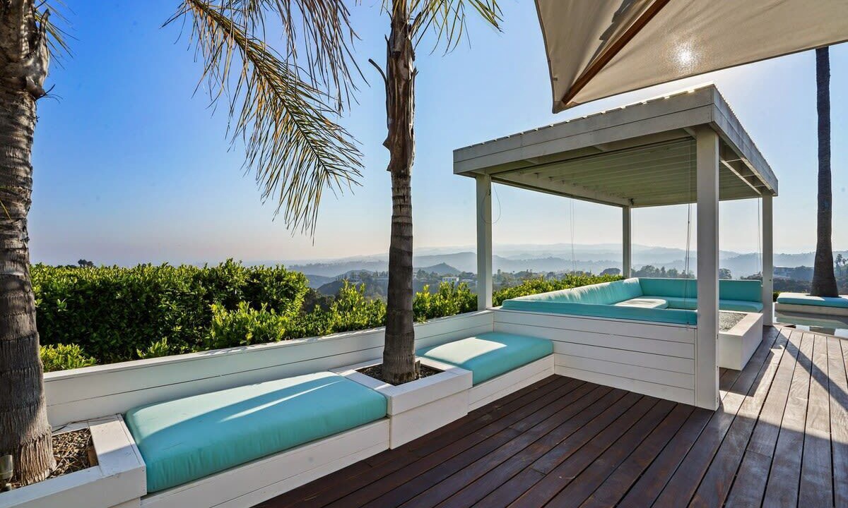 Photo of Others in Hollywood Hills