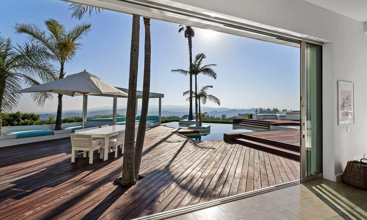 Photo of Outdoor in Hollywood Hills