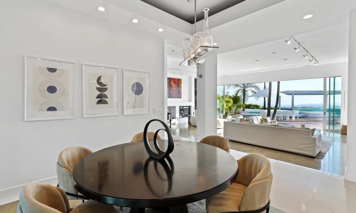 Photo of Outdoor in Hollywood Hills
