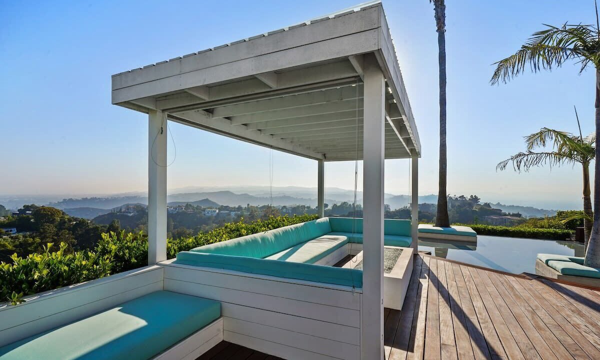 Photo of Others in Hollywood Hills