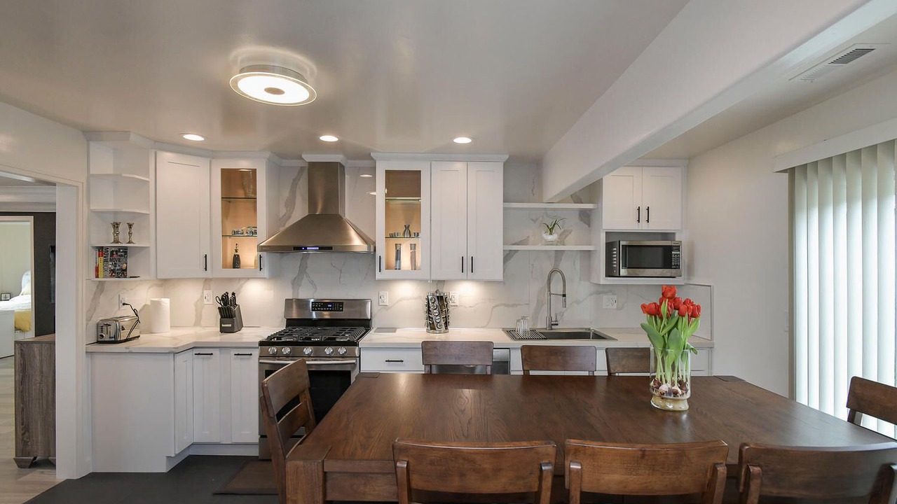 Photo of Kitchen in Edgemar - Pacific Manor