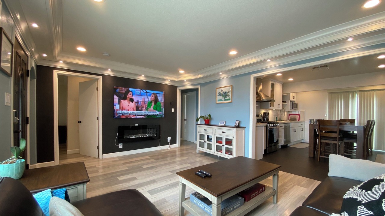 Photo of Livingroom in Edgemar - Pacific Manor
