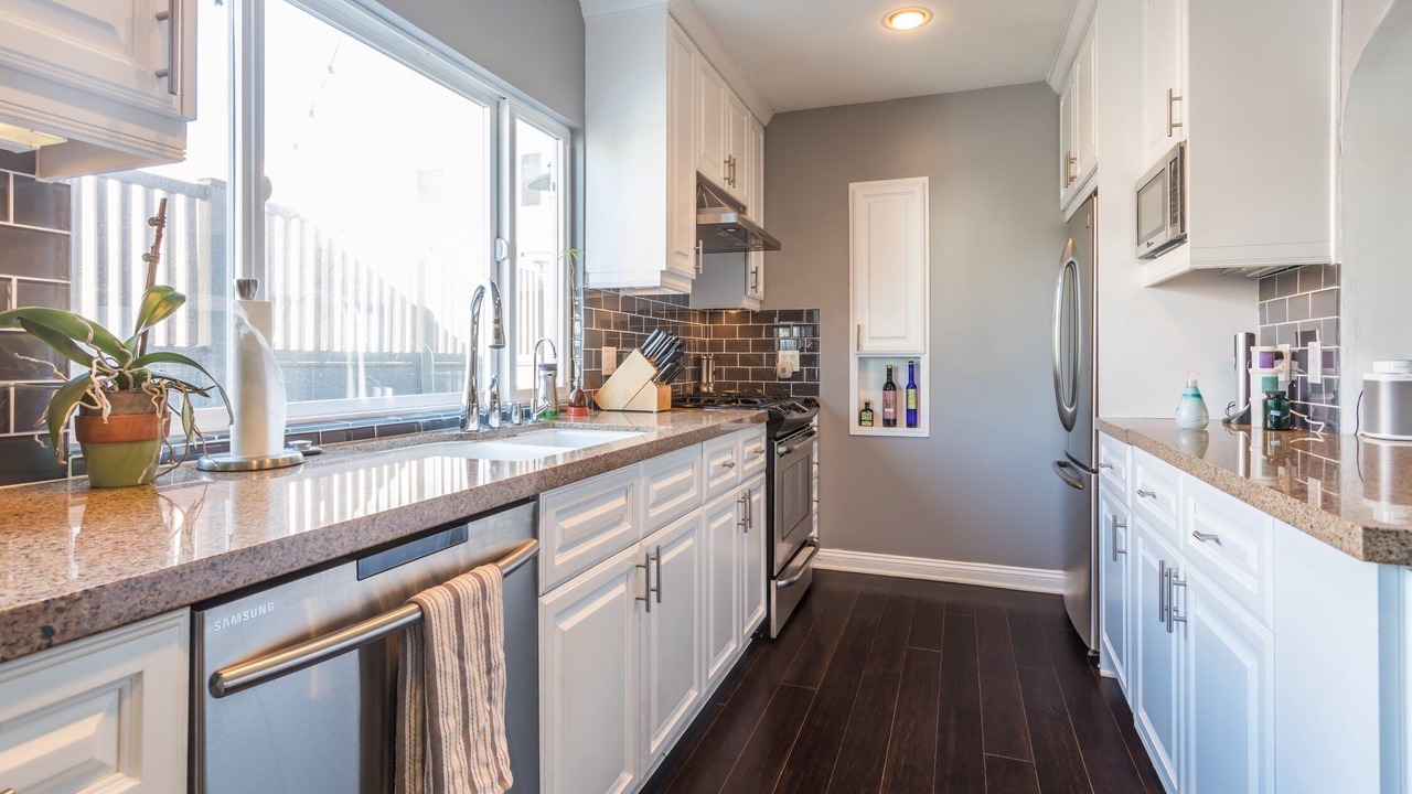 Photo of Kitchen in Mid-Wilshire