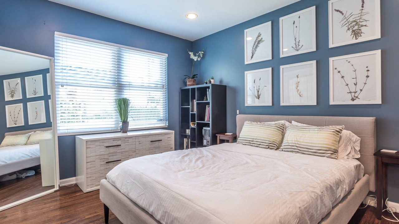 Photo of Bedroom in Mid-Wilshire