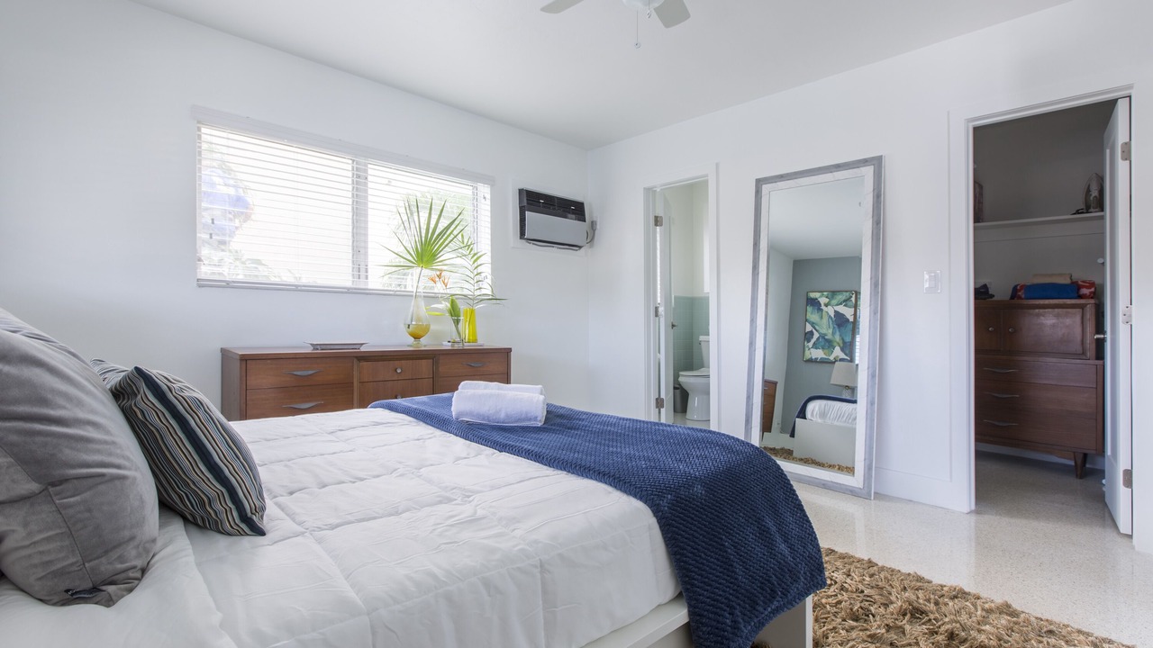Photo of Bedroom in Coral Ridge