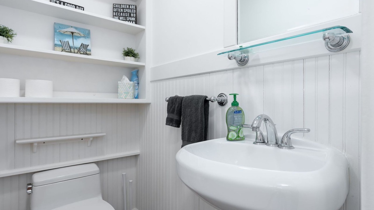 Photo of Bedroom in Balboa Peninsula