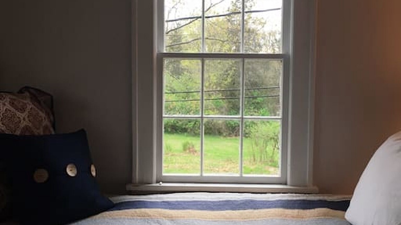 Photo of Bedroom in Hollowville