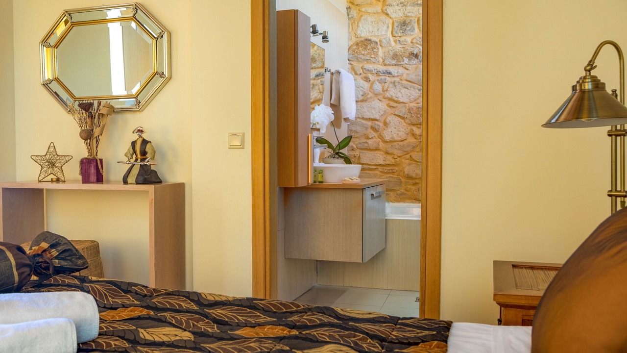Photo of Bedroom in Makhairoi
