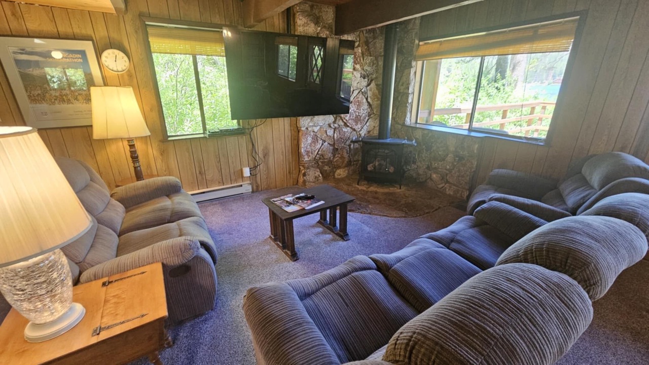 Photo of Livingroom in Donner Lake Woods