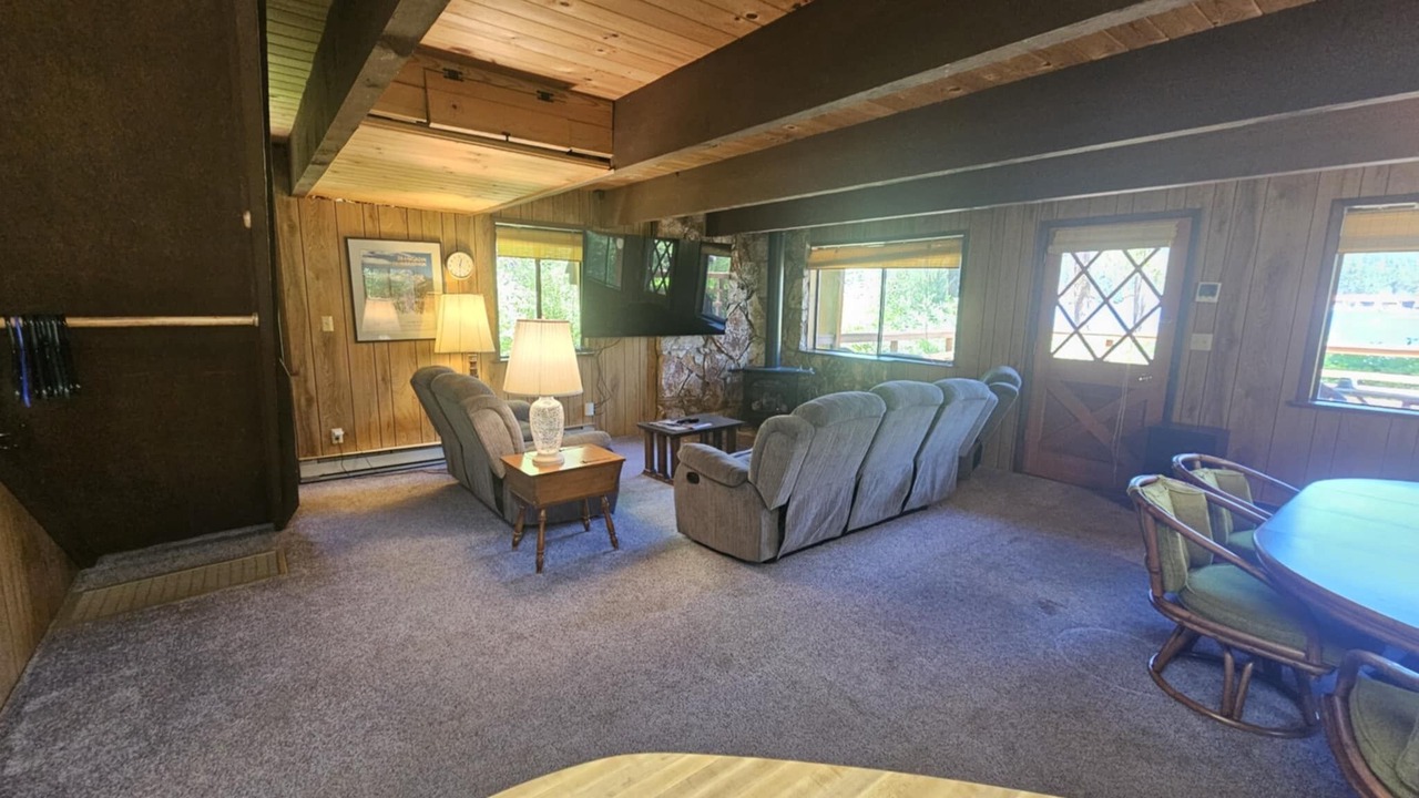 Photo of Livingroom in Donner Lake Woods