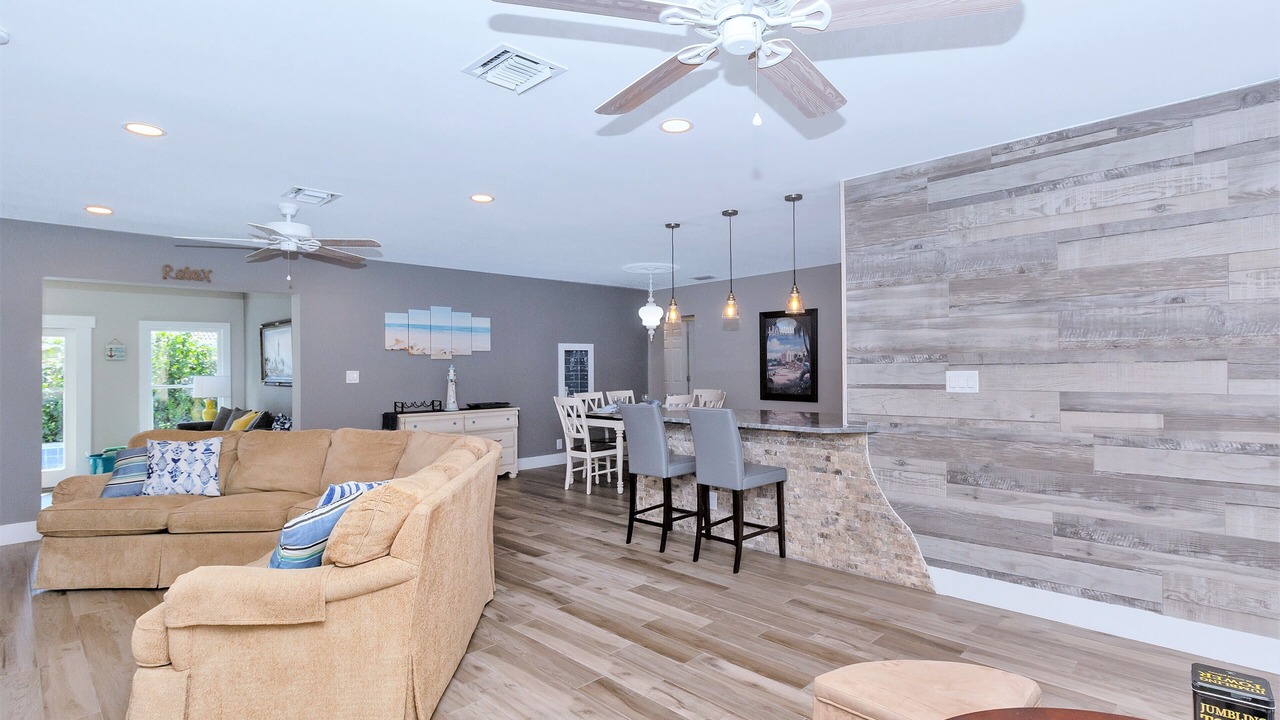 Photo of Bedroom in Santa Barbara Estates