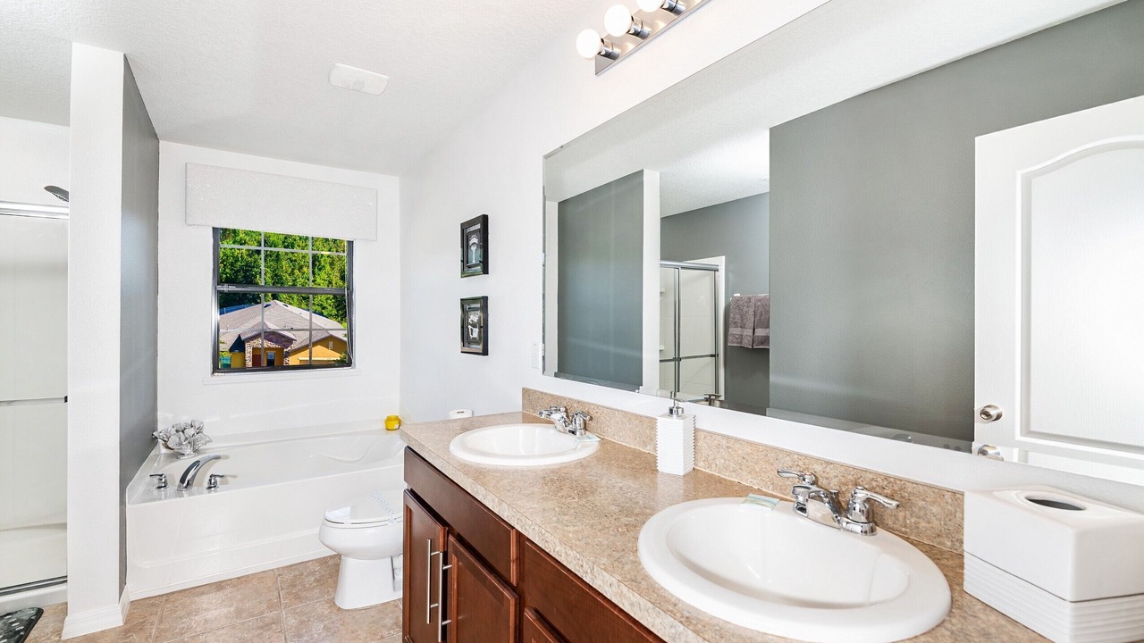Photo of Bathroom in Cypress Pointe