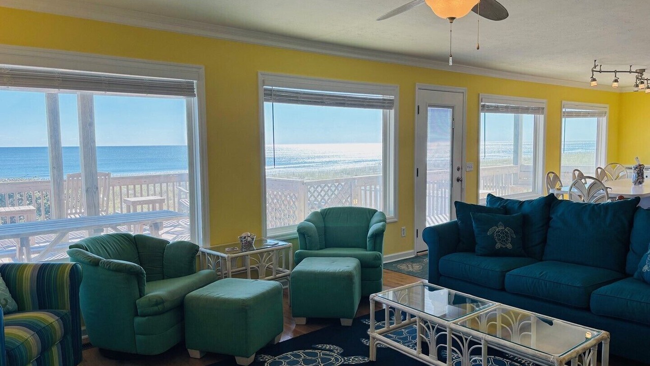 Photo of Livingroom in Holden Beach