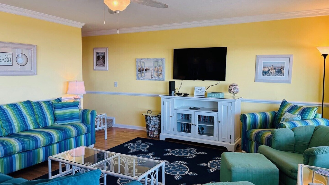 Photo of Livingroom in Holden Beach