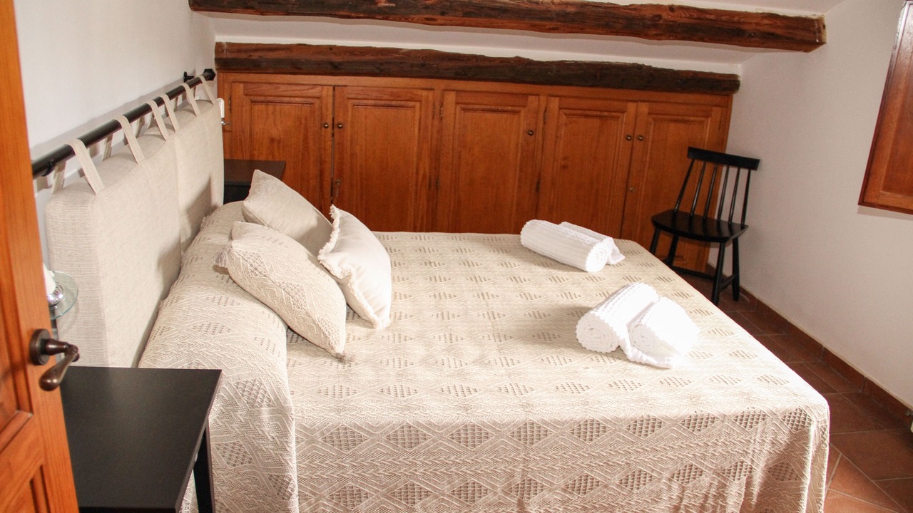 Photo of Bedroom in Llampaies