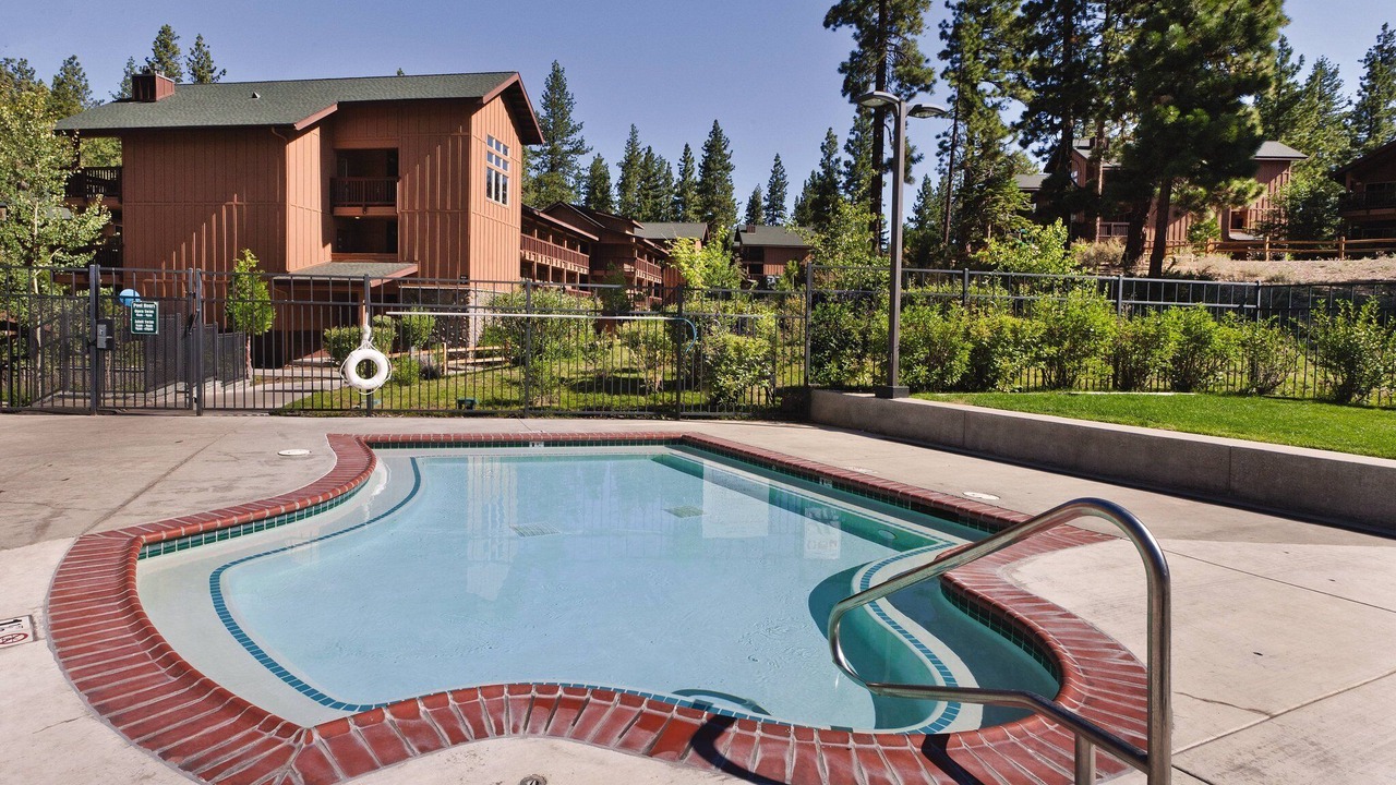Photo of Outdoor in Round Hill Village