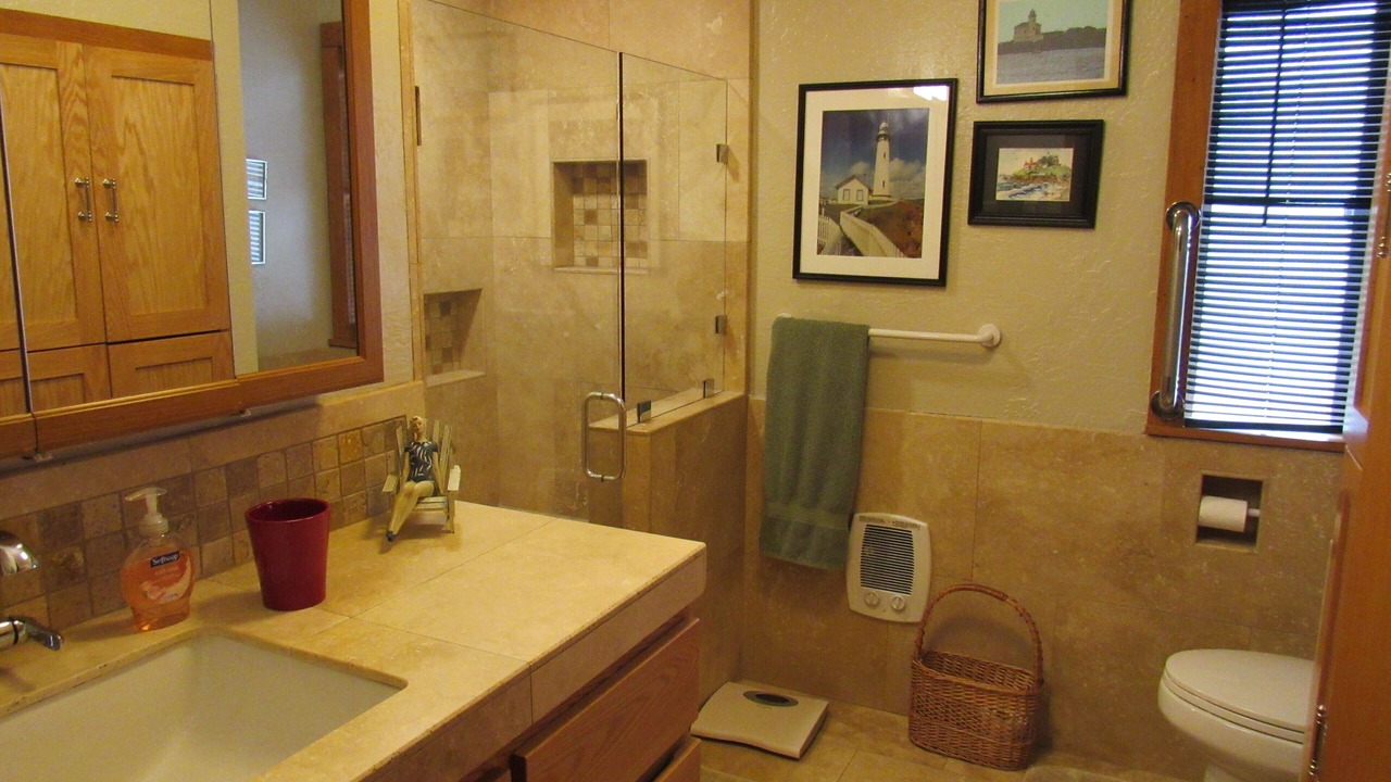 Photo of Bathroom in Crescent City North