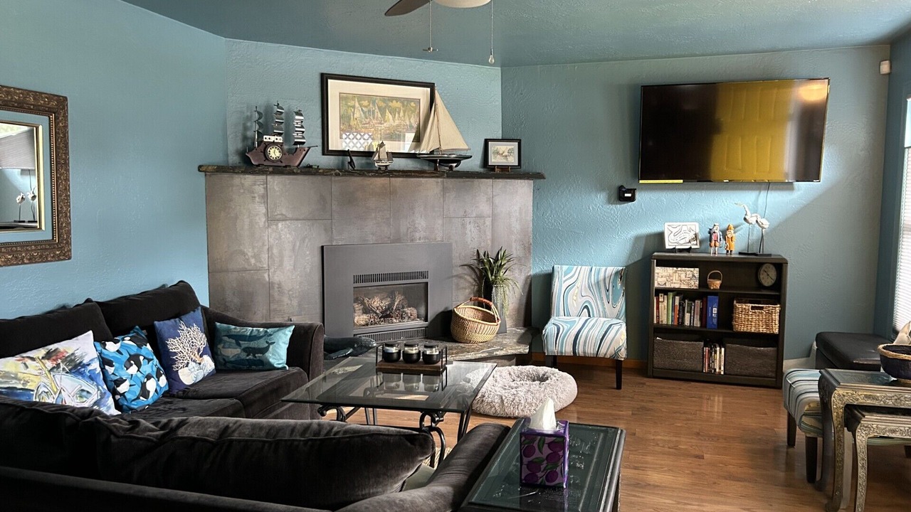 Photo of Livingroom in Crescent City North