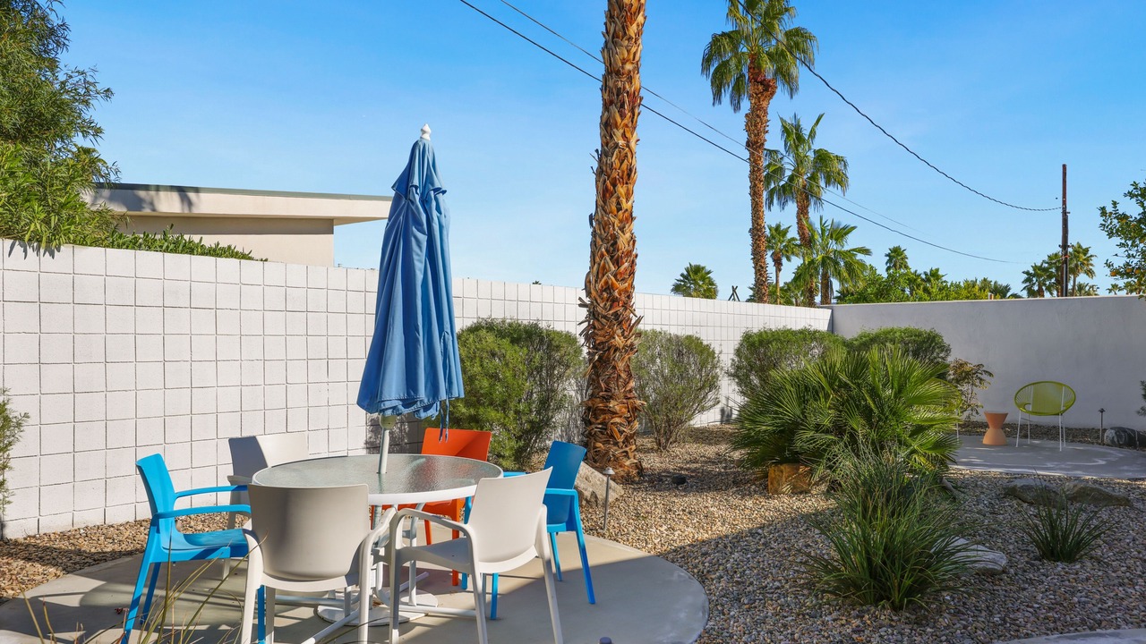 Photo of Outdoor in Racquet Club Estates