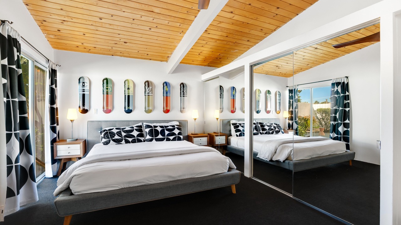 Photo of Bedroom in Racquet Club Estates