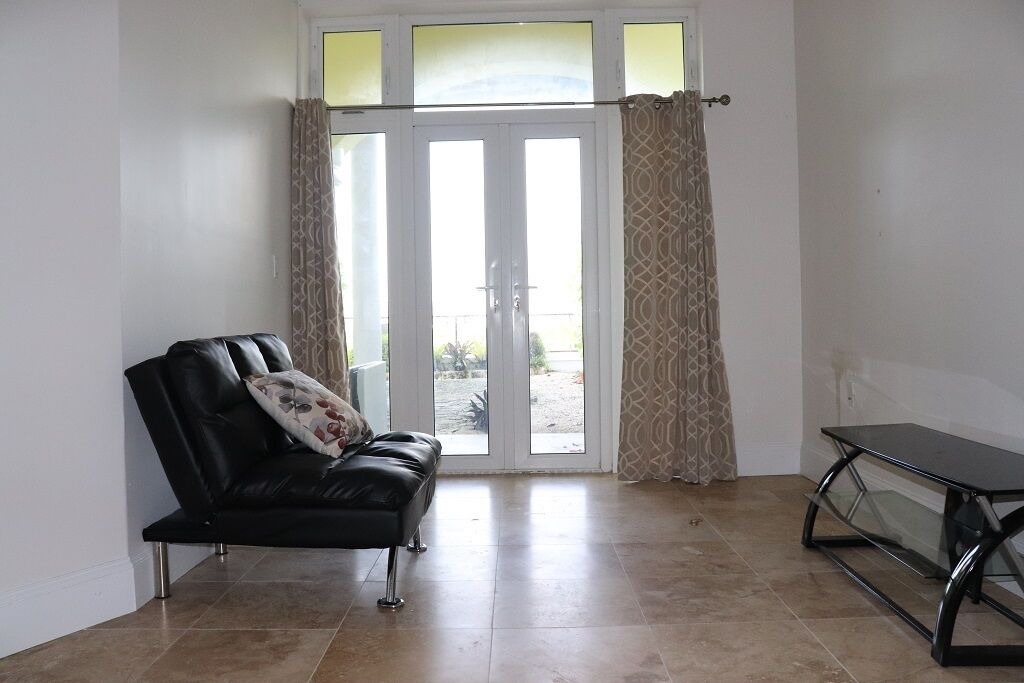 Photo of Livingroom in Nassau