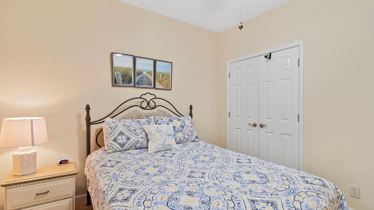 Photo of Bedroom in Sunset Beach