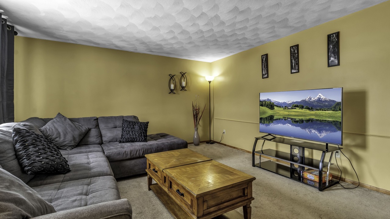 Photo of Livingroom in Depew