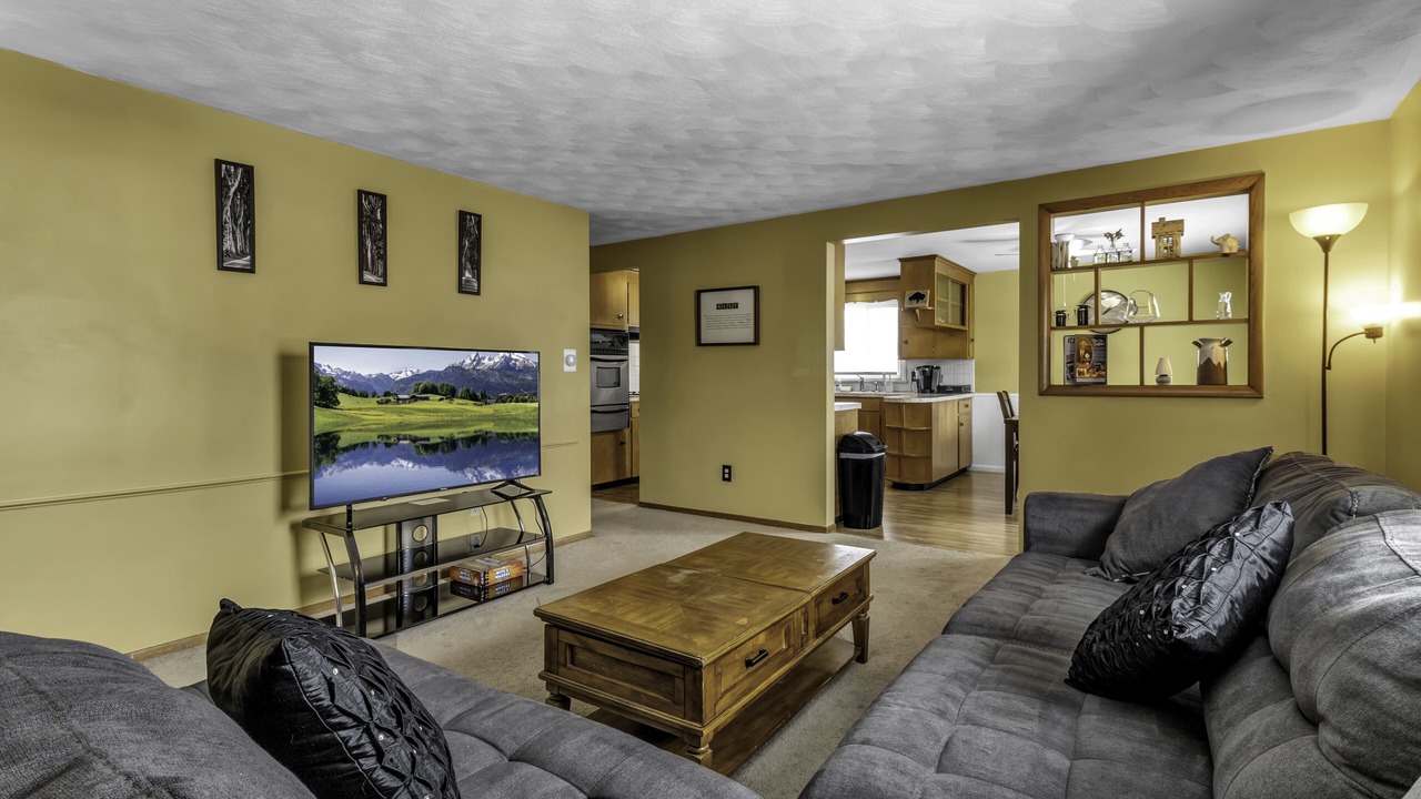 Photo of Livingroom in Depew
